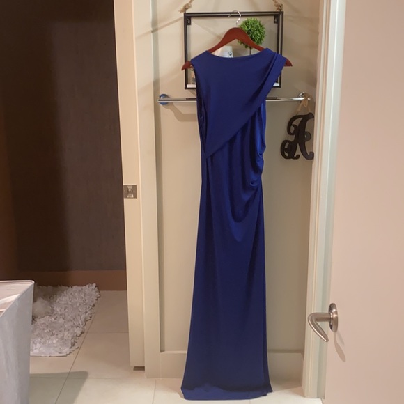 BCBG long elegant dress fits extremely well enhancing curves w/o showing “xtras” - Picture 3 of 6